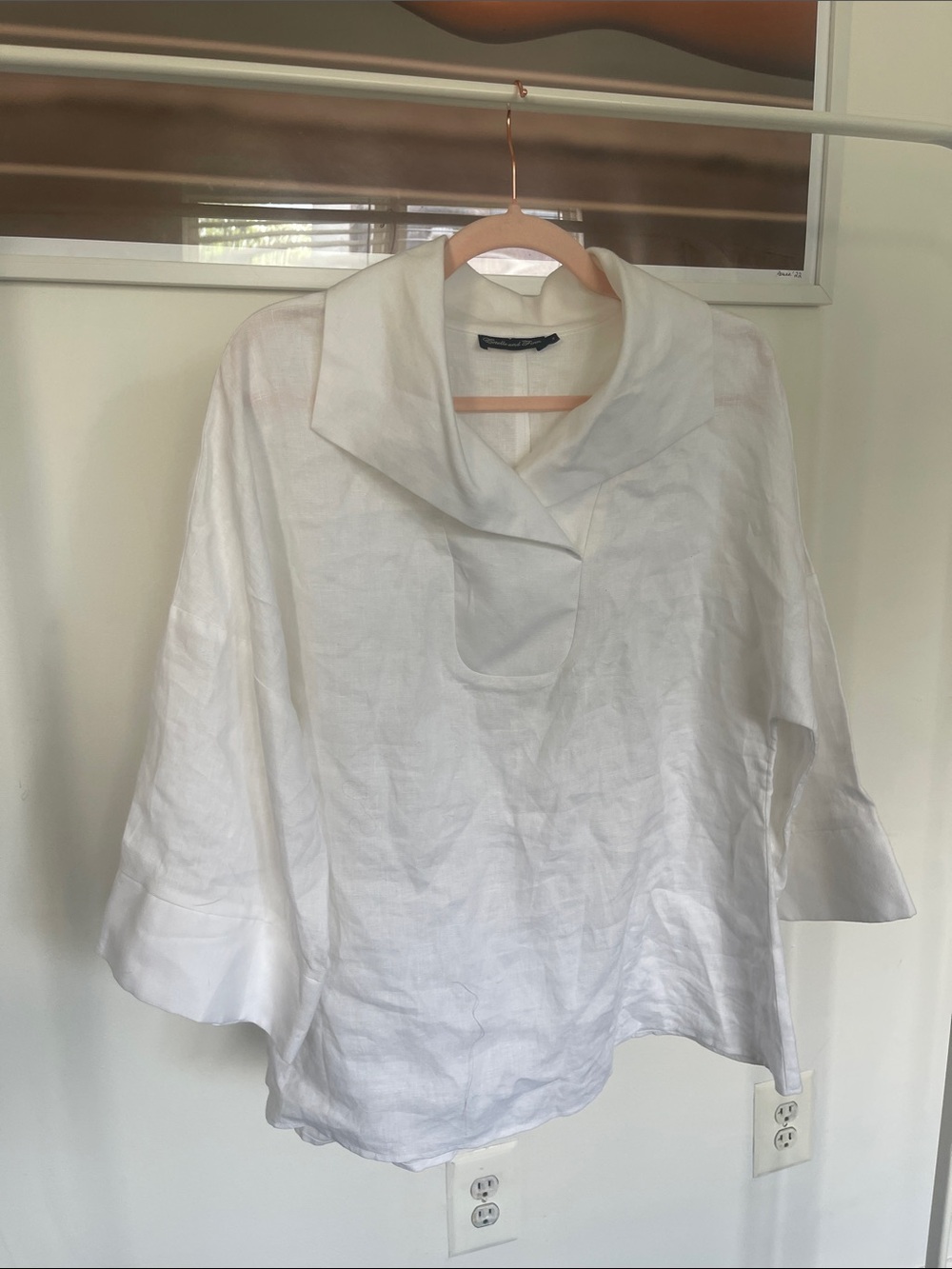 Lightweight White Linen Funnel-Collar Tunic